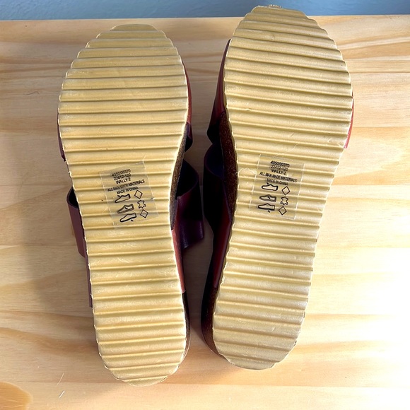 NEW Pierre Dumas Brown Platform Sandals Size 10 - Picture 4 of 4